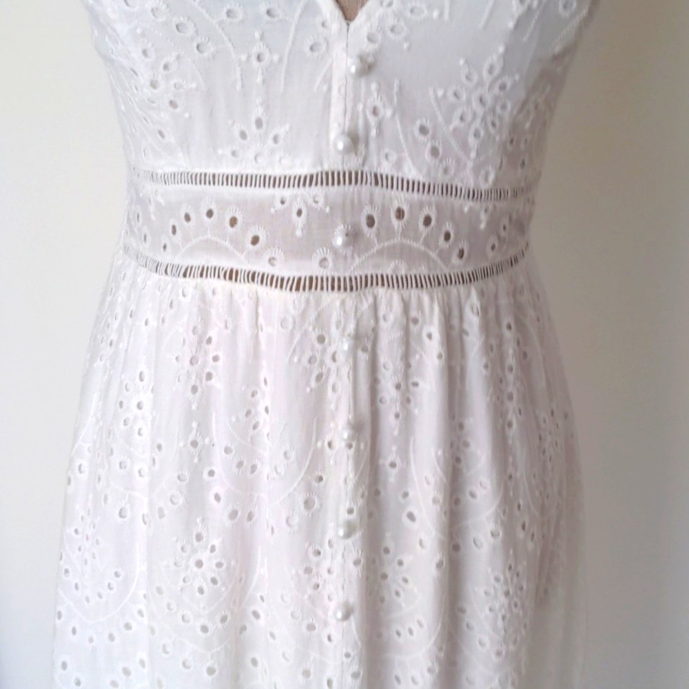 Simplee Dress - Picture 5 of 11